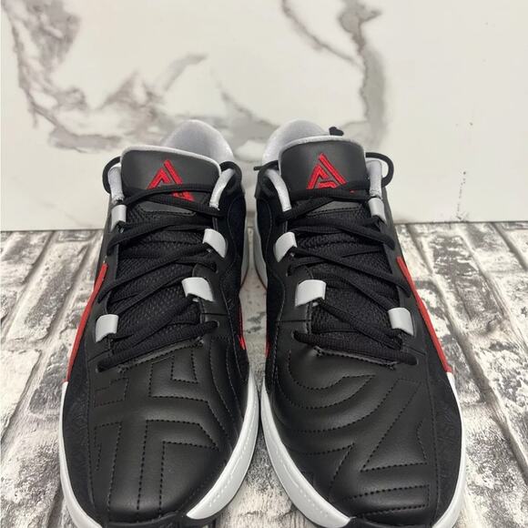 Nike Zoom Freak 5 Double Trouble Black University Red DX4985 004 men’s size 9.5 - Picture 3 of 5